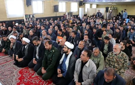 آیین سومین روز تدفین شهید گمنام در مجتمع آلومینای ایران برگزار شد