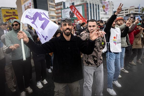 دهها هزار نفر به مناسبت روز جهانی کارگر به خیابانها آمدند