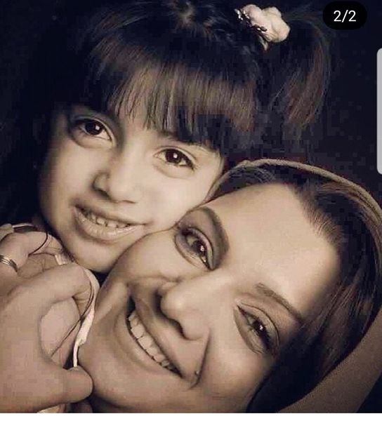 عکس زیرخاکی الهام پاوه نژاد و دخترش 