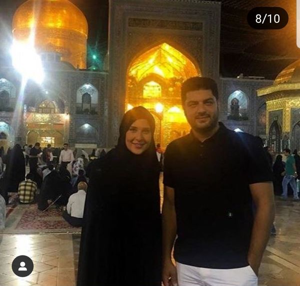 آقای بازیگر و همسرش در حرم امام رضا(ع) + عکس