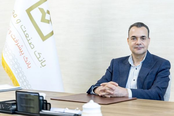 سرمایهگذاری کلان بانک صنعت و معدن؛ 15طرح بزرگ صنعتی و معدنی تا پایان سال 1404 به بهرهبرداری می رسد