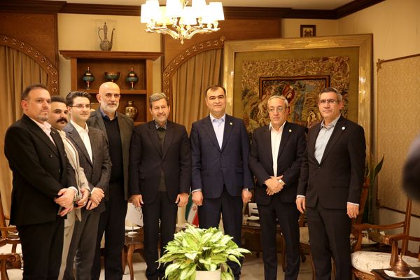 رایزنی مدیرعامل بیمه البرز و استاندار اصفهان برای توسعه همکاری ها و گسترش خدمات بیمه ای در استان