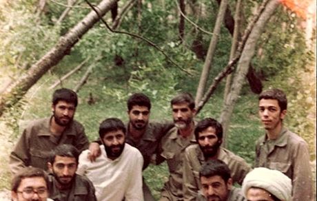 سردار سلیمانی و سرلشکر باقری در یک باغ؛ دهه 60