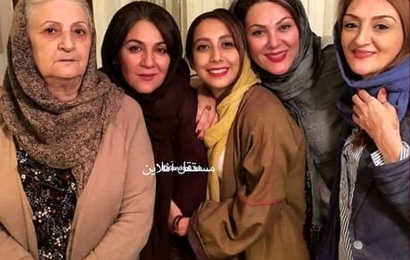 خواهران اسکندری و مادرشان + عکس