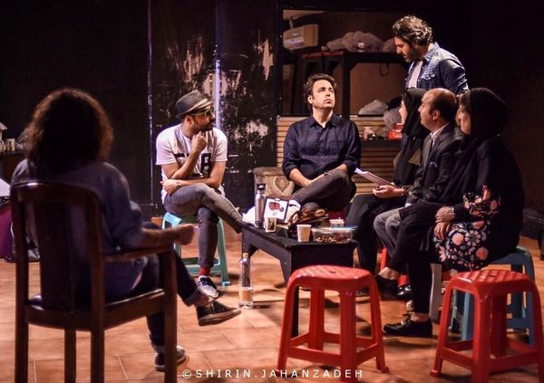 «نیمه تاریک ماه» «سیاوش صفاریان» و «بهزاد عمرانی» را بازیگر کرد