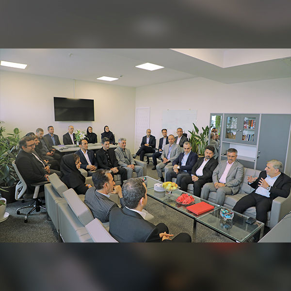 مدیرعامل بانک اقتصادنوین: فناوری اطلاعات، موتور محرک توسعه خدمات بانکداری نوین است