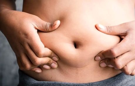 ۵ علت بوی بد ناف!