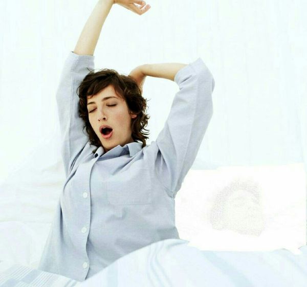 چرا زنان بیشتر تمایل دارند که زود بیدار شوند؟
