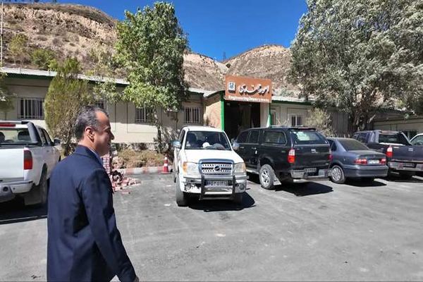 استقبال صمیمی کارگران سونگون از مدیر جدید / باقریان در نخستین روز کاری میان کارگران رفت