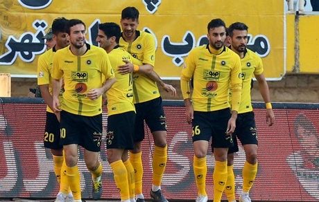 برنامه فشرده سپاهان برای انجام بازی مقابل نساجی و شهرخودرو