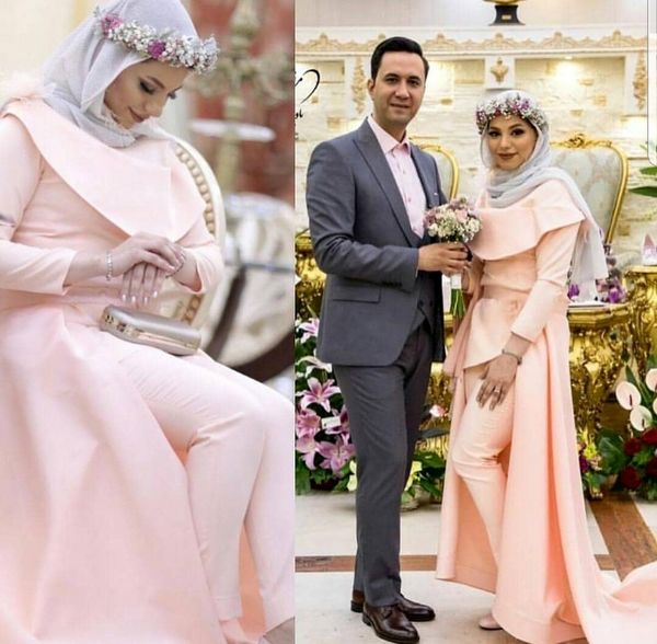 لباس نامزدی خانم مجری و بازیگر + عکس