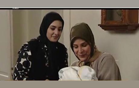 نرگس محمدی در کنار مادر شوهرش + عکس