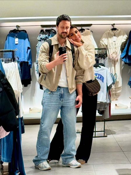 قابی عاشقانه از شاهرخ استخری و همسرش