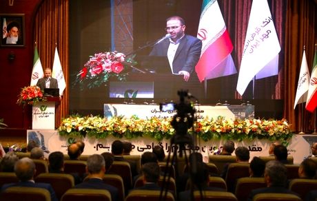 بانک مهر ایران در جلب رضایت مردم و رعایت استانداردهای بانکی عملکرد موفقی داشته است