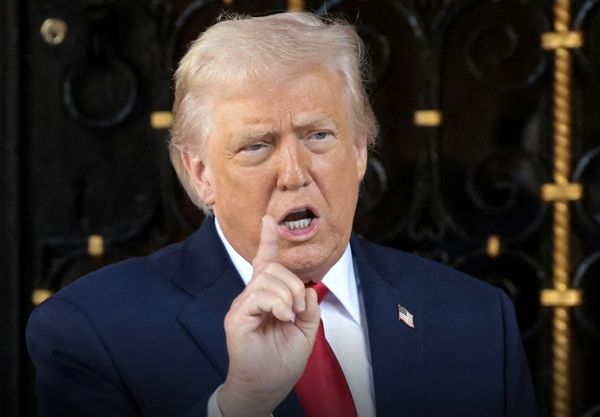 ترامپ: برای حمایت از اعتراضات، به ایران حمله می‌کنم / شمخانی: به حمله نمی‌رسید، دست‌تان را قطع می‌کنیم!