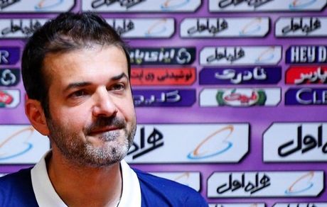 حمله استراماچونی به دستمزد بالای پرسپولیسی ها 