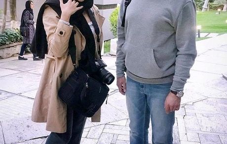 پارسا پیروزفر با هوادارش در پارک + عکس