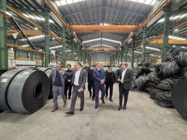 سفر مدیر بانکداری شرکتی و توسعه کسب و کار بانک صنعت و معدن به استان خوزستان و بازدید از چندین واحد تولیدی