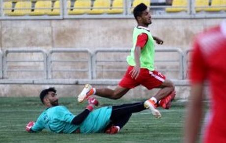 بیرانوند و علیپور در پرسپولیس ماندنی شدند 