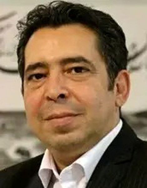 تعارض منافع الیاس حضرتی؛ وقتی دولت به رسانه مدیر خودش باج می‌دهد