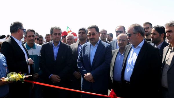 با حضور وزیر صمت و مدیران ارشد ایمیدرو و ایمپاسکو برگزار شد؛ افتتاح پروژه‌های زیرساختی و امدادی در منطقه معدنی طبس