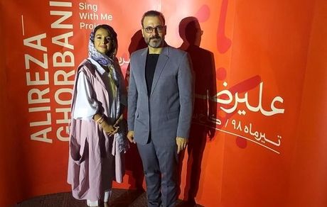 تیپ متفاوت آقای خواننده+عکس 