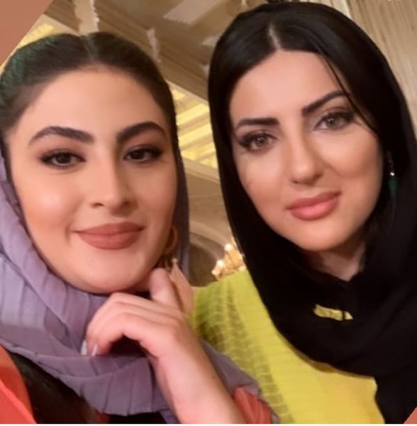 سلفی مهربانو و بانوی عمارت + عکس