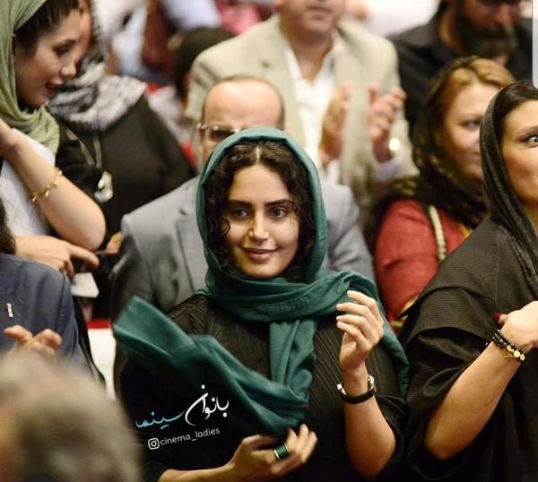 35 سالگی الناز شاکردوست در میان هوادارن + عکس