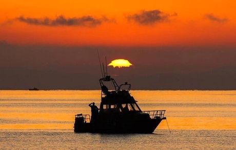 حمله آمریکا به یک شناور و جان باختن 4 سرنشین قایق در اقیانوس آرام