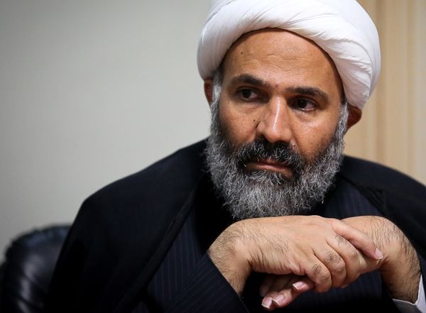 میرکاظمی ۴۰۰ پروژه بدون مجوز را متوقف کند