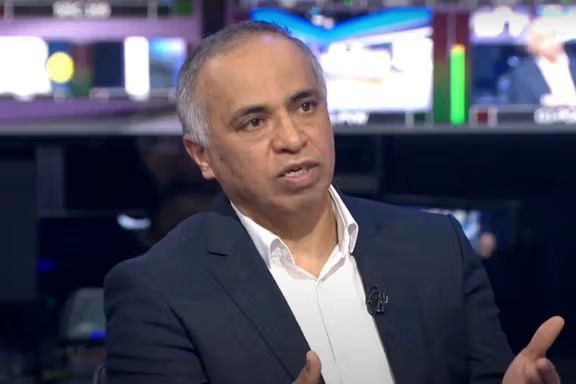 چرا تعداد کشته‌شدگان اعتراضات هرروز بیشتر می‌شود؟ آمریکا به دنبال کارپت بمب کردن ایران