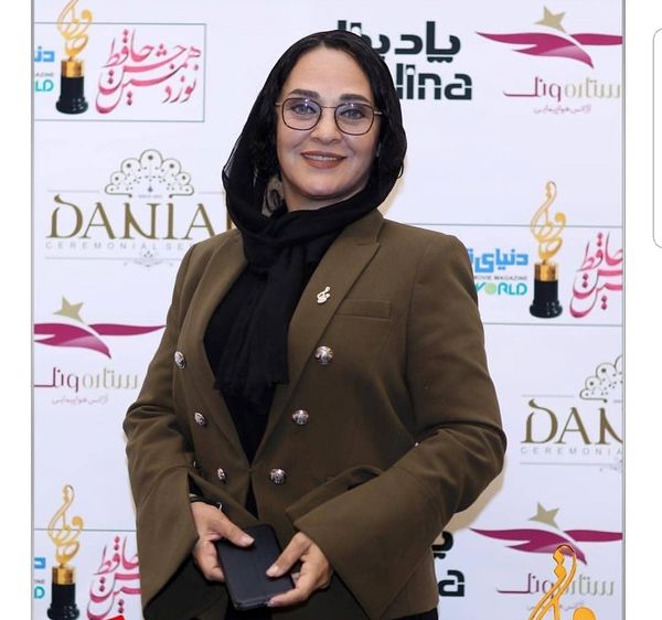 تیپ عینکی رویا نونهالی در جشن حافظ + عکس