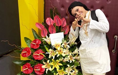 هدیه زیبای خانم بازیگر از همسرش + عکس