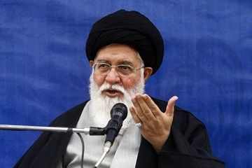 تنها نظام و کشور ماست که به خدا وابسته است