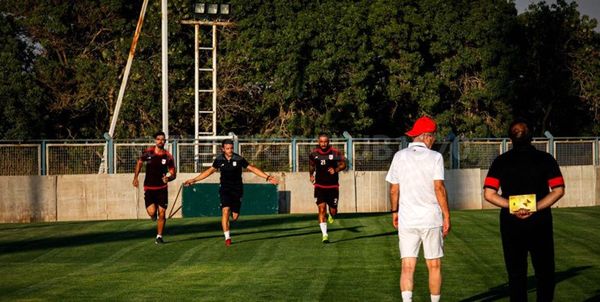 دنیزلی به شاگردانش استراحت داد