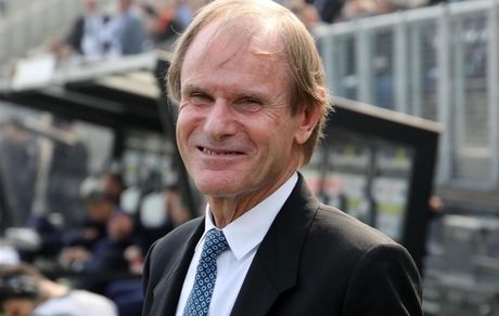 برنارد: سامان قدوس در آمیا می‌‌ماند 