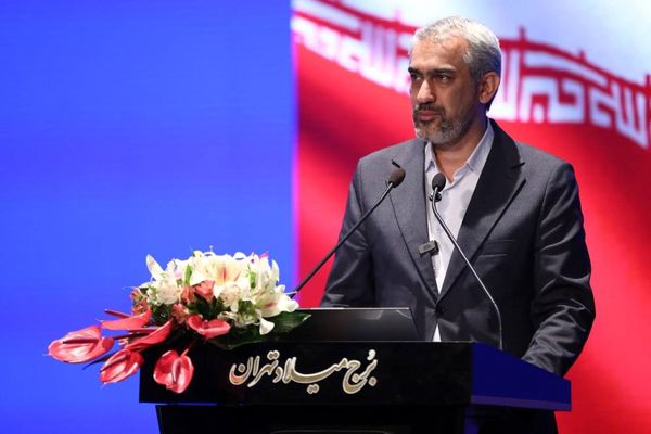 مژده وزیر اقتصاد: ۳۰ میلیون تومان اعتبار خرید برای هر شهروند / یک میلیون معلم در اولویت