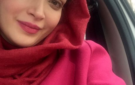 بهنوش طباطبایی در ماشین شخصیش + عکس