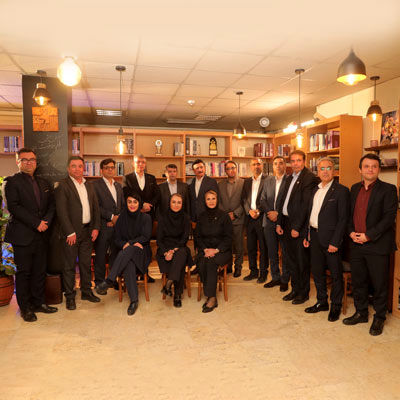 «کافه دانش» بانک اقتصادنوین؛ همافزایی تجربهها در بازاریابی پایانههای فروشگاهی