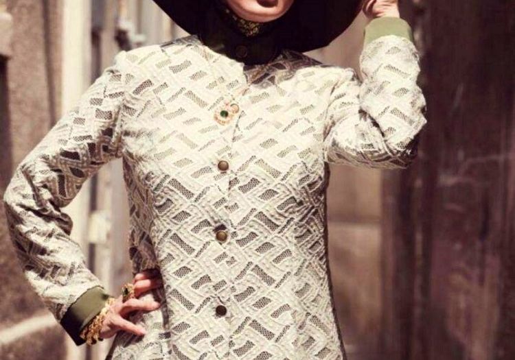 استایل جنجالی لیلا بلوکات با کت مجلسی