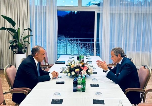 به همکاری قدرتمند خود درباره کار آژانس در ایران ادامه می دهیم