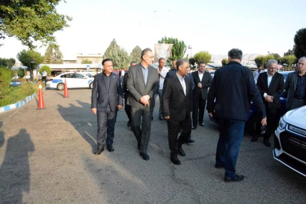 بانک صنعت و معدن در جاده مخصوص؛ بازدید مدیرعامل بانک از شرکت پارس خودرو برای حمایت از تولید داخلی